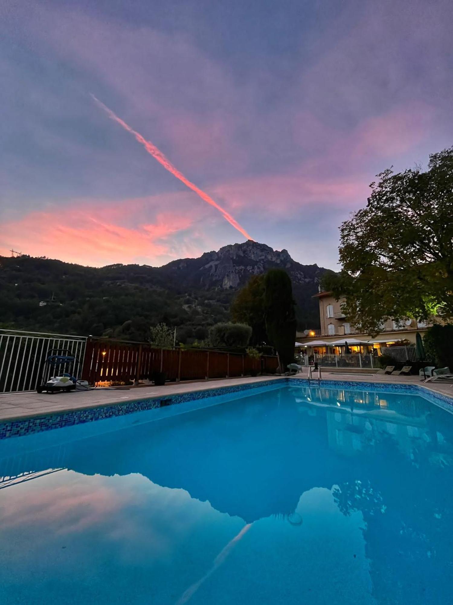 Hotel St Sebastien ロクビリエール エクステリア 写真